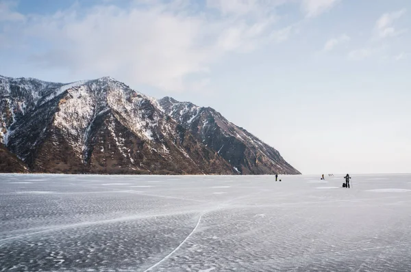 Rivière gelée en hiver — Photo