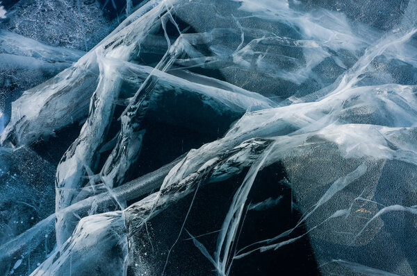 cracks of frozen water 