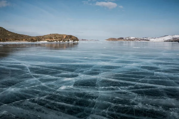 Frozen river and mountains — Stock Photo, Image