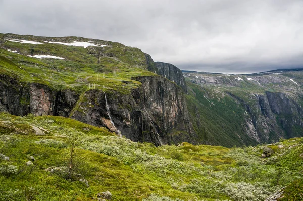 mountains and clouds scene