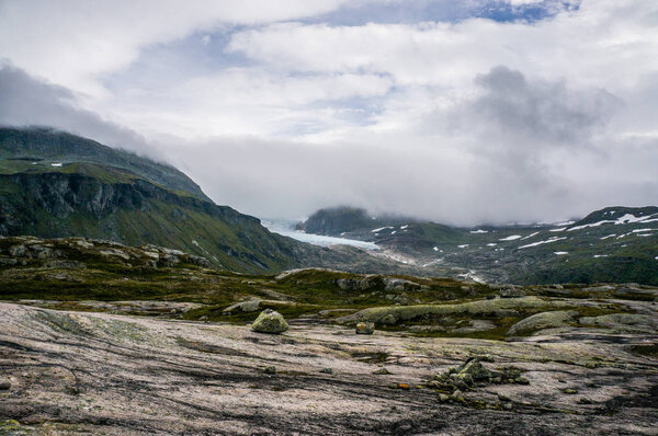 mountains and clouds scene