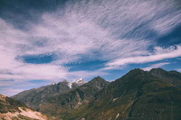 インド ヒマラヤ Rohtang 峠の雄大な山々 の美しい風光明媚な風景 — ストック写真