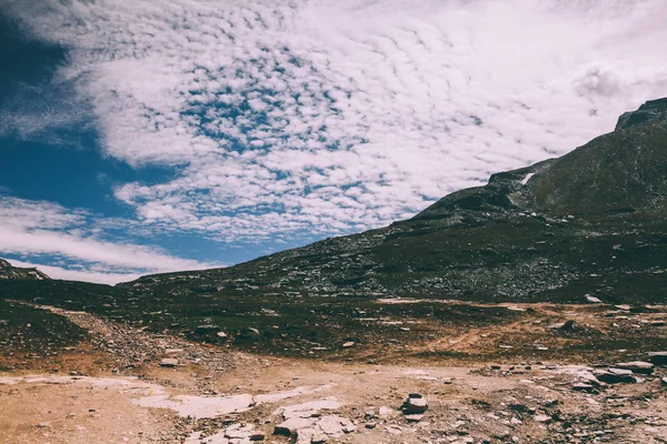 Vackra Natursköna Landskap Med Klippor Indiska Himalaya — Stockfoto