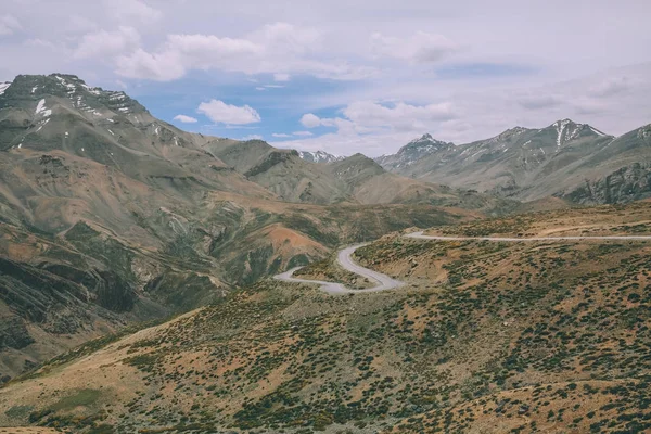 Beautiful Scenic Mountain Landscape Path Indian Himalayas Ladakh Region — Free Stock Photo