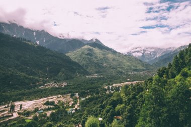 güzel manzaralı dağ manzarası Hint Himalayalar