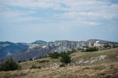 panoramik Dağları, vadi ve bulutlu gökyüzü, Kafkasya, Rusya Federasyonu