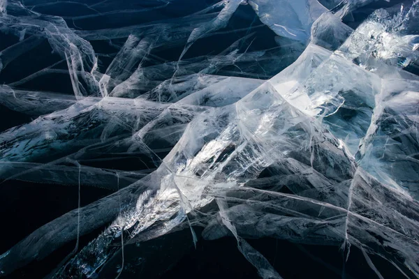 Zamknij Warstwy Lodu Nad Gałązki Drzew Jezioro Bajkał Rosja — Zdjęcie stockowe