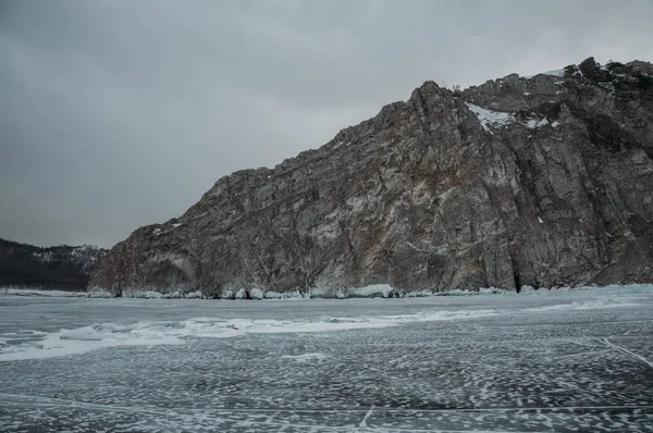 Paisagem Inverno Com Lago Congelado Cênico Rússia Lago Baikal — Fotografia de Stock Grátis