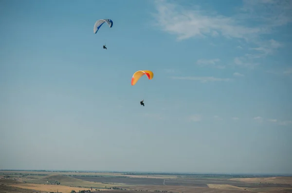 Parachutes Hemel Veld Gebied Van Heuvel Van Krim Oekraïne Mei — Stockfoto
