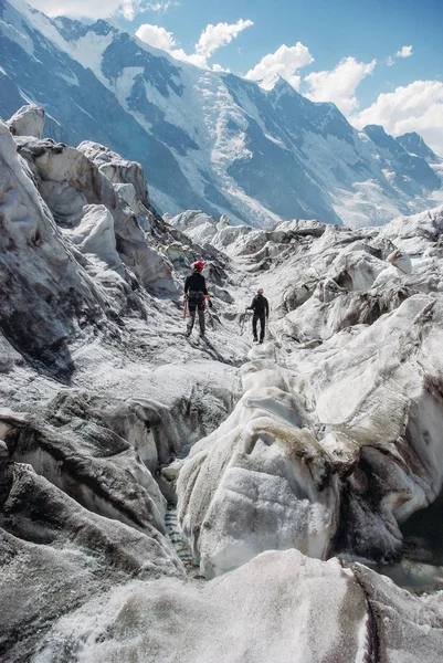 Escursionisti Che Percorrono Sentieri Rocciosi Federazione Russa Caucaso Luglio 2012 — Foto Stock