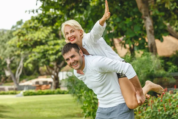 Piggyback. — Fotografia de Stock