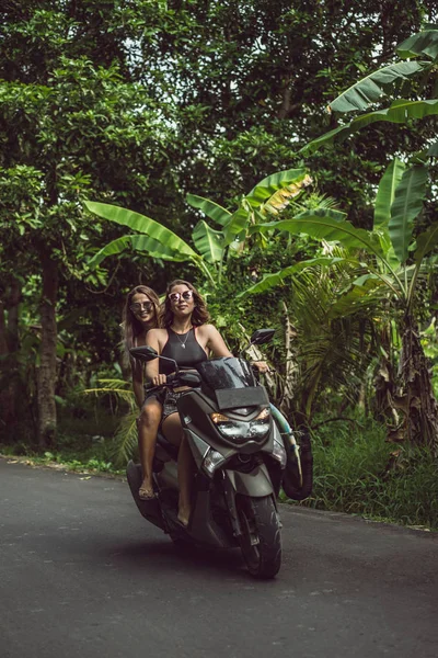 Motorrad — kostenloses Stockfoto