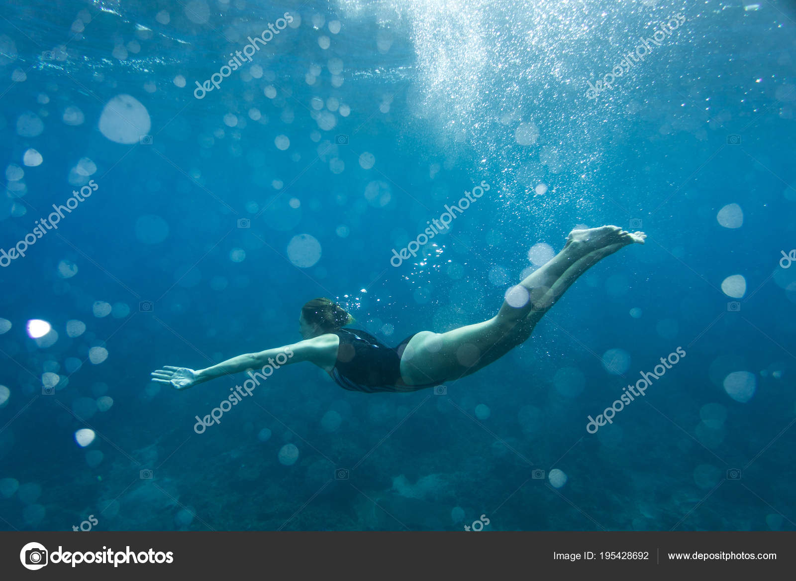 Underwater Stock Photo by ©YuliyaKirayonakBO 195428692