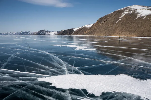 Frozen sea and mountains — Stock Photo