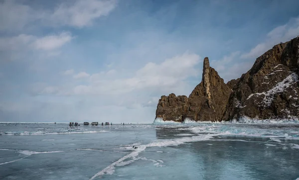 Rio congelado no inverno — Fotografia de Stock