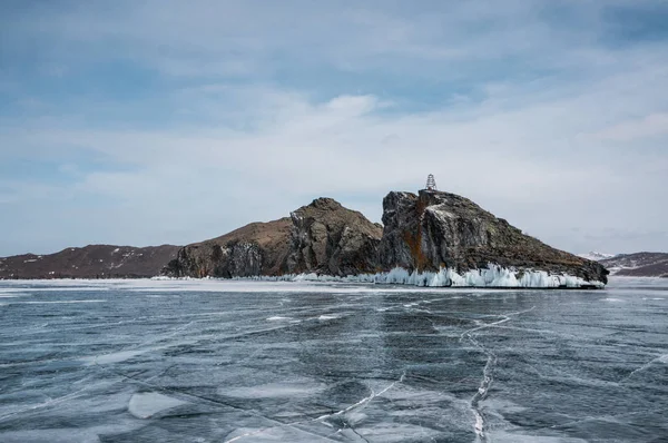 Frozen river and mountains — Stock Photo