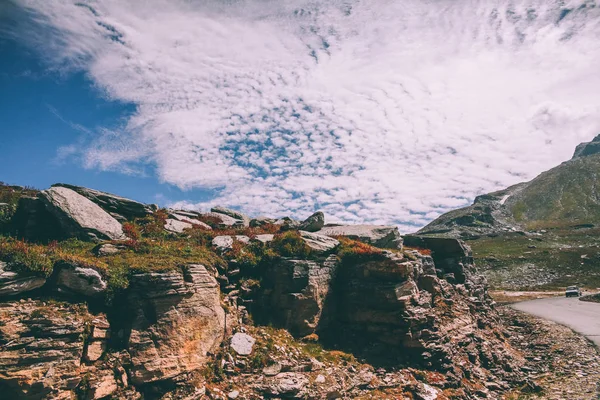 Beautiful rocky scenic landscape in indian himalayas, keylong region — Stock Photo