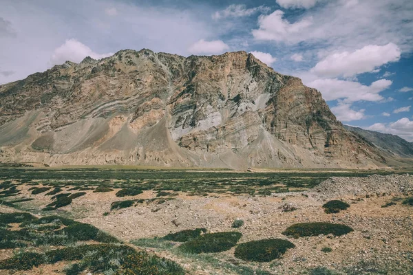 Huge rock and mountain valley in Indian Himalayas, Ladakh region — Stock Photo