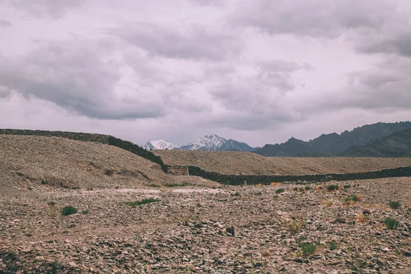 Hermoso paisaje de montaña en himalayas indias, región de Leh - foto de stock