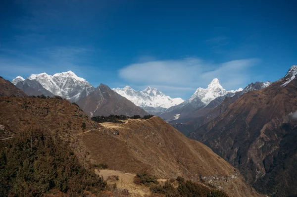 Vista sobre a montanha Ama Dablam no Nepal, Sagarmatha, novembro 2014 — Fotografia de Stock
