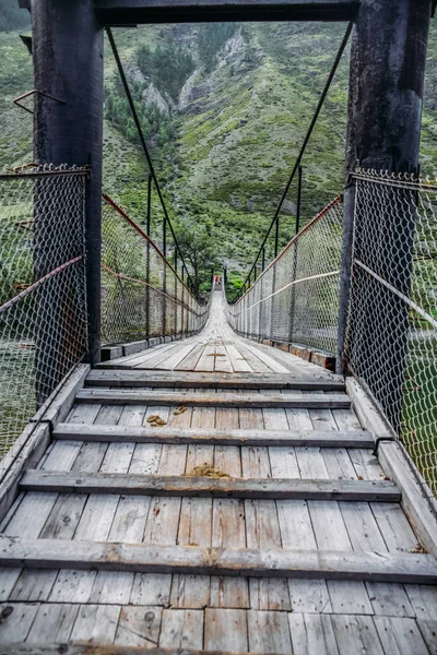 Puente de madera - foto de stock