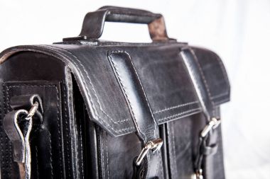 Bir çanta tutmak için kolu