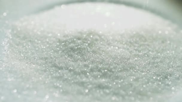 Škrábance Cukru Pomalu Hromadí Hromadu Krystalizovaného Bílého Cukru Studio Video — Stock video