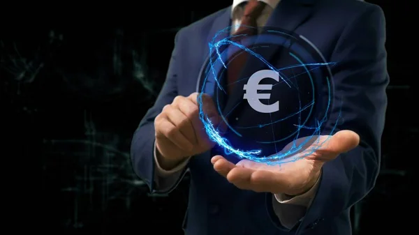 İşadamı kavramı hologram işareti Eur elini üzerinde gösterir.
