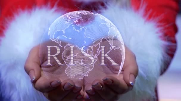 Hands holding planet met tekst Risico — Stockvideo
