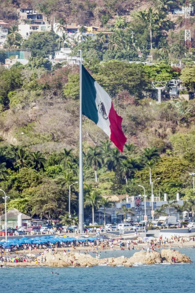 Mexican flag in Acapulco — Stock Photo, Image
