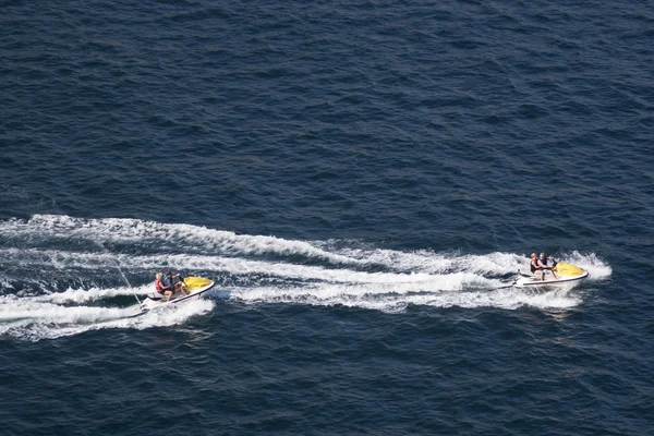 Zwei Jetskis im Pazifik — Stockfoto