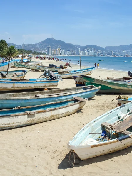 Barcos na costa de Acapulco — Fotografia de Stock