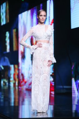 Bipa Fashion.hr defile: kıskançlık odası, Zagreb, Hırvatistan.