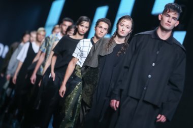 Bipa Fashion.hr defile: Gala Vrbaniç, Zagreb, Hırvatistan.
