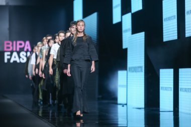 Bipa Fashion.hr defile: Gala Vrbaniç, Zagreb, Hırvatistan.