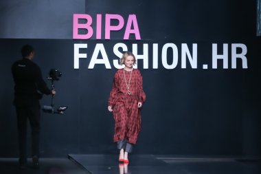 Bipa Fashion.hr defile: Martina Budek, Zagreb, Hırvatistan.