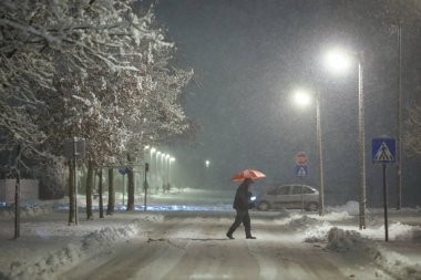 Velika Gorica, Hırvatistan sokaklarında kar yağışı