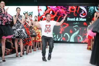 Bipa Fashion.hr defile 2017: Luka Grubisic, Zagreb, Hırvatistan.