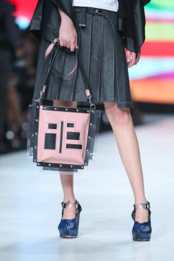 Bipa Fashion.hr defile 2017: Marina tasarımı, Zagreb, Hırvatistan.