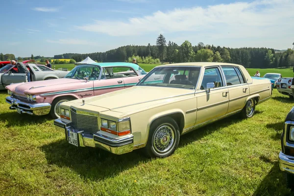 Carros em Nandlstadt, Alemania — Fotografia de Stock