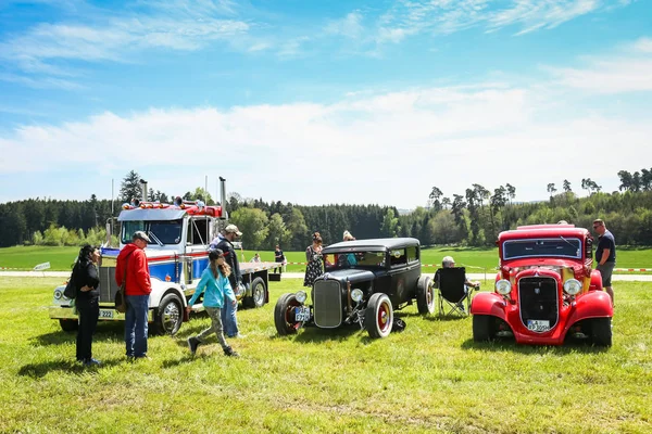 Carros em Nandlstadt, Alemania — Fotografia de Stock