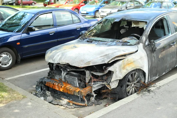 차 밖으로 태워 — 스톡 사진