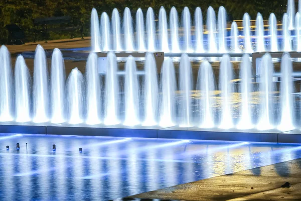 Фонтани води в Загребі — стокове фото