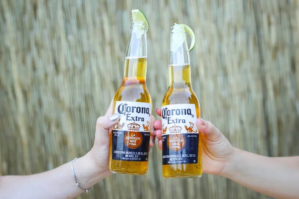 Corona gün batımı oturumu parti Zagreb, Hırvatistan