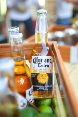 Corona gün batımı oturumu parti Zagreb, Hırvatistan