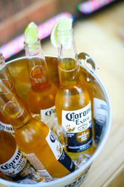 Corona gün batımı oturumu parti Zagreb, Hırvatistan