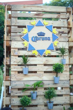 Corona gün batımı oturumu parti Zagreb, Hırvatistan