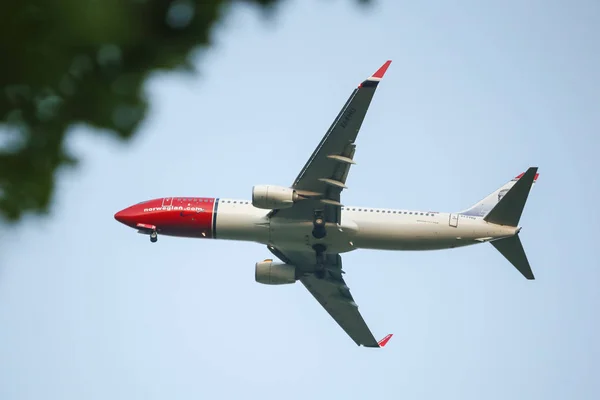 Авиалайнер Boeing 737 — стоковое фото