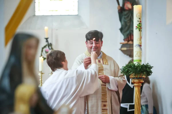 Christian první svaté přijímání — Stock fotografie