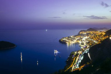 gün batımında Dubrovnik